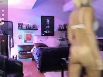 Naked Room velvetbarbie 