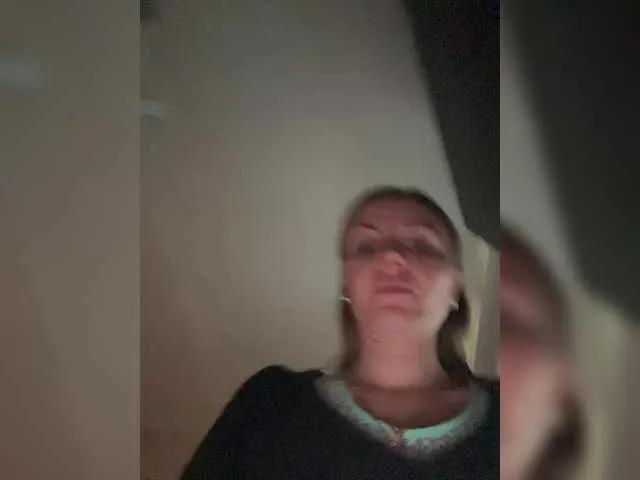 Alenushka888 on BongaCams