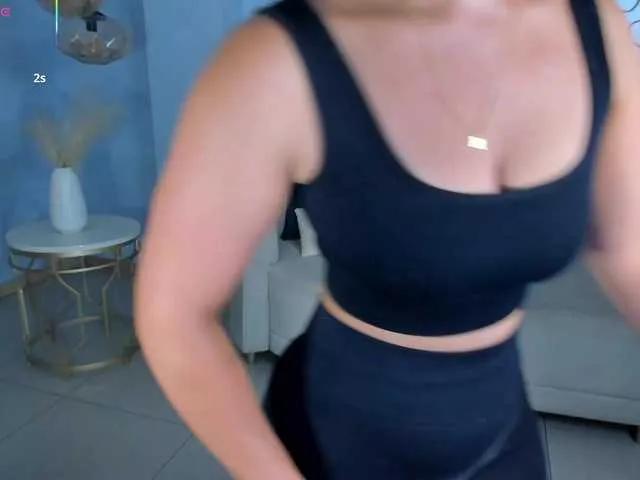 AlessaRomero — Good guys.
Big tips.
Feeling pampered by you.
TO VIBE HARD.