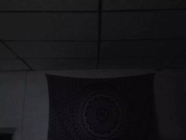 Allie-Rose on BongaCams 