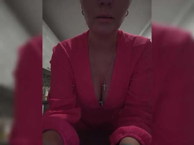 Biggirl777 on BongaCams 