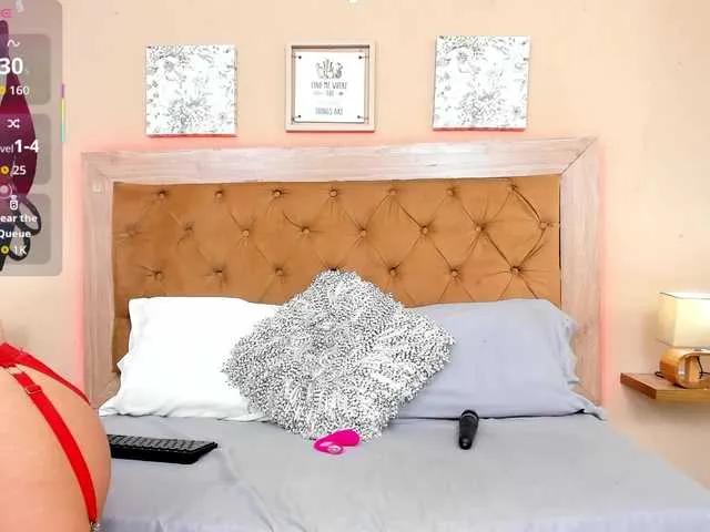 CristalLorents — I am your submissive or dominant who loves to be talked to nice and make me laugh.  Although I am shy at times, if you warm me up in the right way, you awaken my most risky and passionate side.  I love exploring new sexual experiences and I am very...