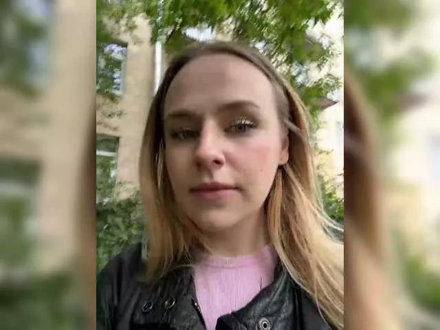 elegantbabe on BongaCams 