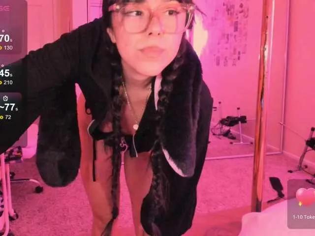 EveeLuna on BongaCams 