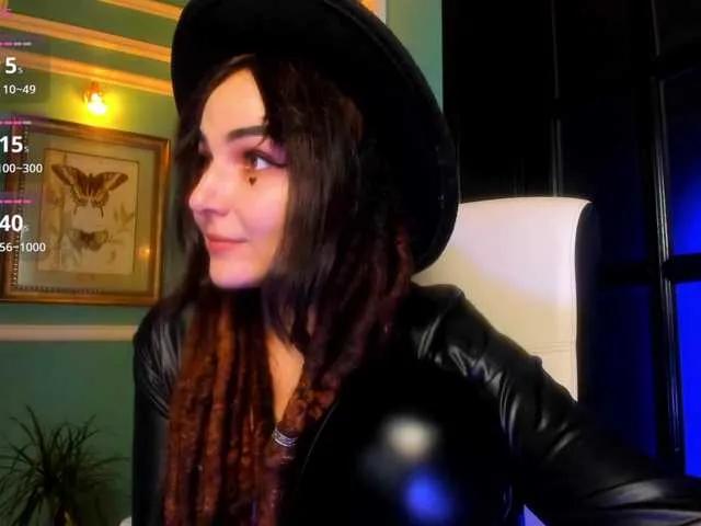 ingridblondy94 — to make me horny it s not so eassy!!!