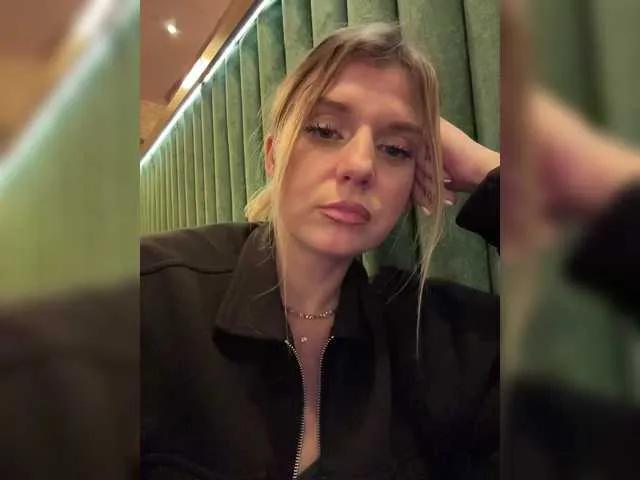 KotiMrrr — When I am treated with care)
Your intelligence, kindness,
your activity, your sense of humor and your generosity) loyalty only for me!