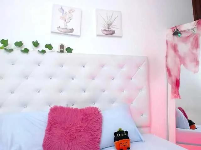 littleslut1 on BongaCams 