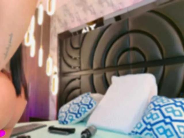 SarahGrey on BongaCams 