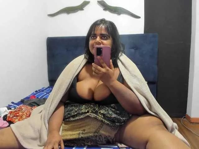 SusanaEshwar on BongaCams 