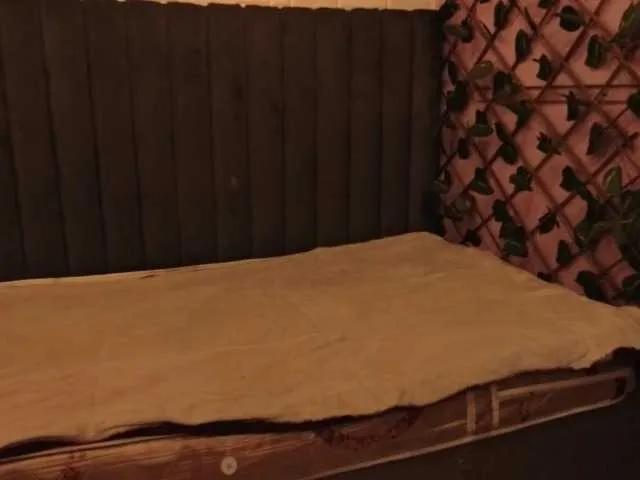 YaluzNaugthy — I love and am excited by handsome and sensual boys who grab me by the neck.