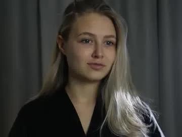 amanda_sayhey — Hey, im new here, MY GOAL [we'll oil my tits^^] #new #18 #little #bigass #shy [554 tokens remaining]