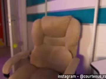 courteous_raspberrrry on Chaturbate