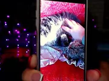 darina_m_ — Take off my T -shirt [222 tokens remaining] #bigass #nonude #c2c #ukraine #muscle