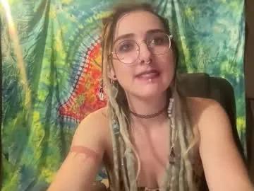 faexoxoxo —  your favorite chain smoking booty shakin hippie  **pvt o pen** #slut   #19  #tease   #smoke  #hairyarmpits