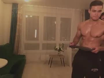 horny_goats — Cum show   #smooth #muscles #young #leather [2951 tokens remaining]