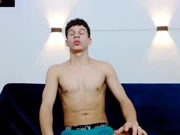 john_ssnow29 — oil show  #cum #bigcock #uncut #lovense #latino [150 tokens remaining]