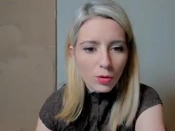 kimilee22 — Welcome <3 Tip if you like it - Goal:  Last tipper gets 5 Videos #german #lovense #english #cozy #blonde #gamergirl  [264 tokens left]