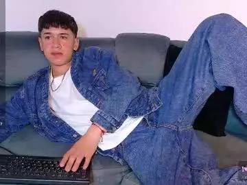 twink_daren — I am alone at home and wanting to be naughty, how mischiers are you?   #lovense #bigass #young #twink #oil -- Current Goal:  Hard masturbation + saliva at 44 tokens