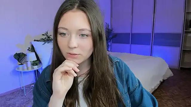 AlluringLookk on StripChat 