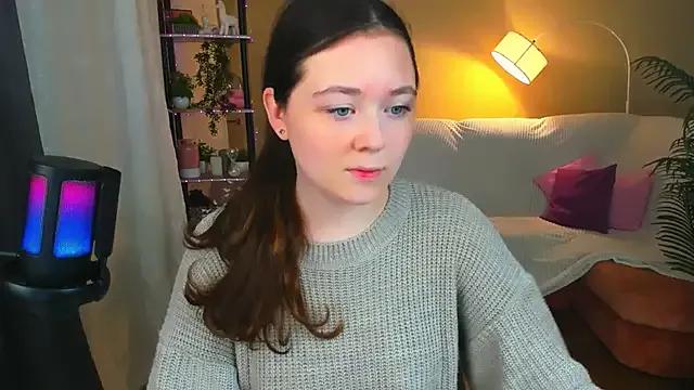 AlluringLookk on StripChat 