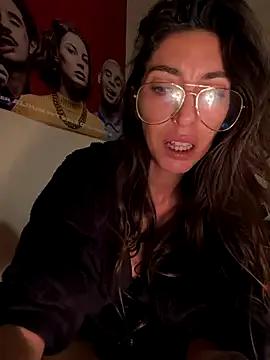 Amani_thewolf — DP  double penetration + V LT