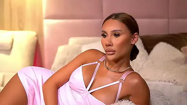 AvaHeath on StripChat 