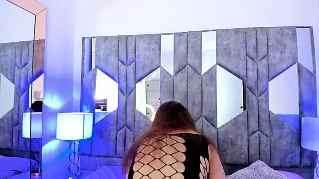 BestLadyMature — Naked dance