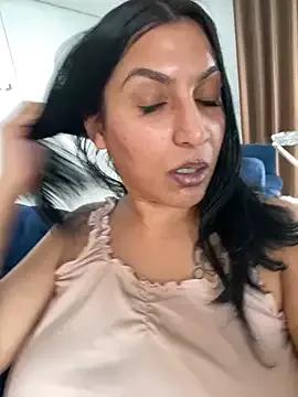 BigBootyButter on StripChat 