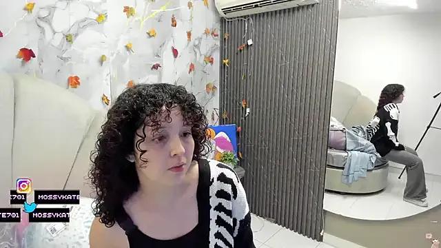 Katemoss70 — RUB ASSHOLE