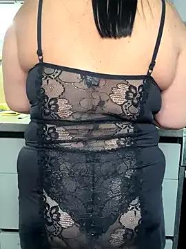 Love__Mom — Show my tits 