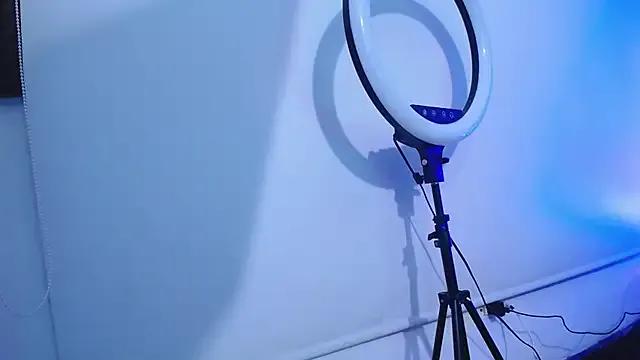 luly_pink on StripChat 