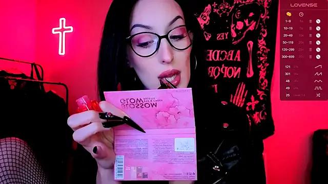 Miss_Alice__ on StripChat 