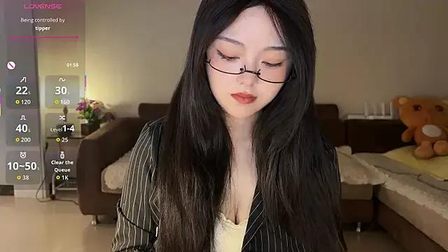 nanaliu6 on StripChat 