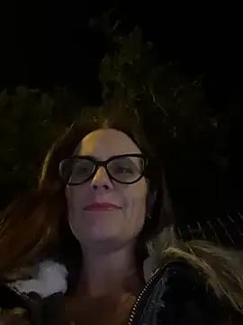 NataKitten — Bra off in public, flash tits