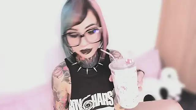 NikkiRamone on StripChat 