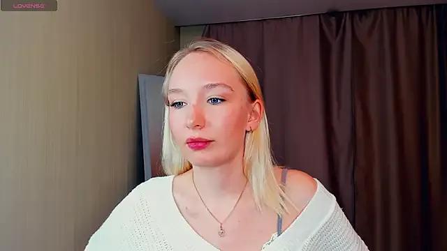 NorikoLiebeck — Do a slow spin to show your outfit