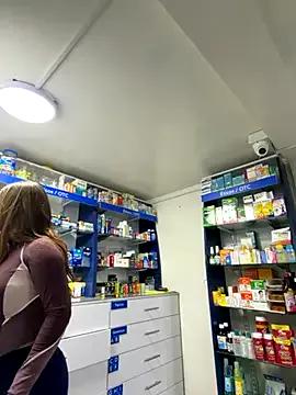 roouse — I SHOW MY BOOBS TO THE BOSS Shh!