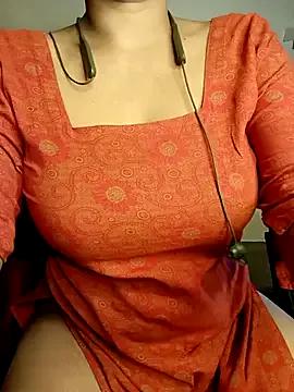 Sony-Model — Full nude boobs oil