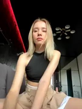 SSSATIVA_model on StripChat 