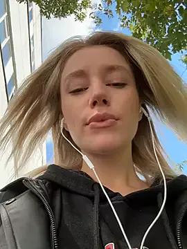 SSSATIVA_model on StripChat 